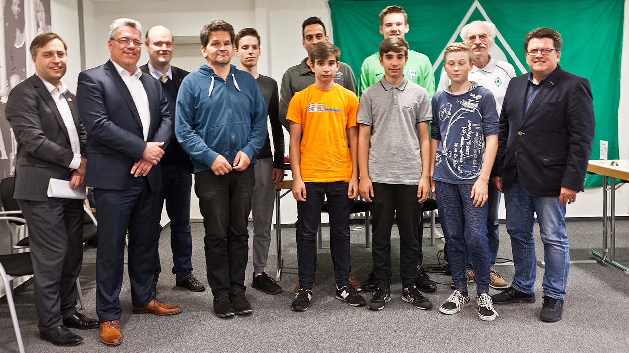 Gruppenbild nach Turnierende (Foto: Werder Bremen)